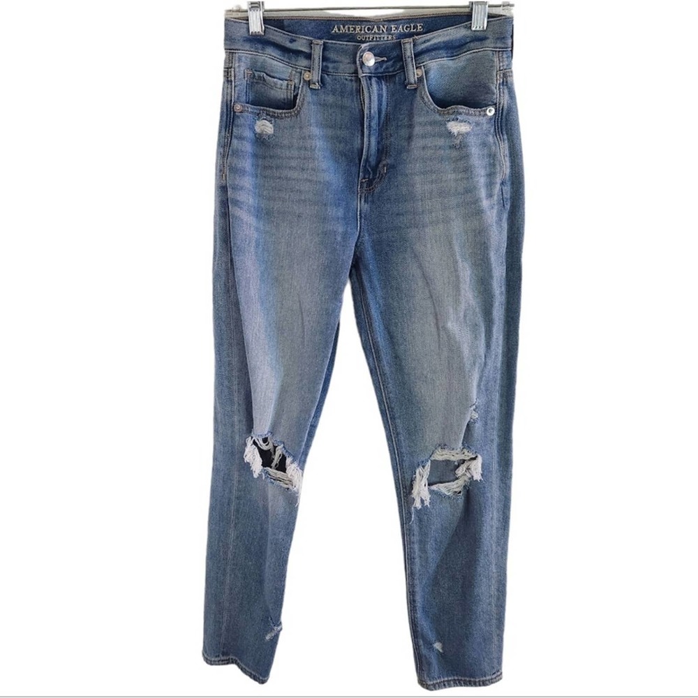American Eagle Outfitters Women's Straight Leg Distressed Blue Jeans